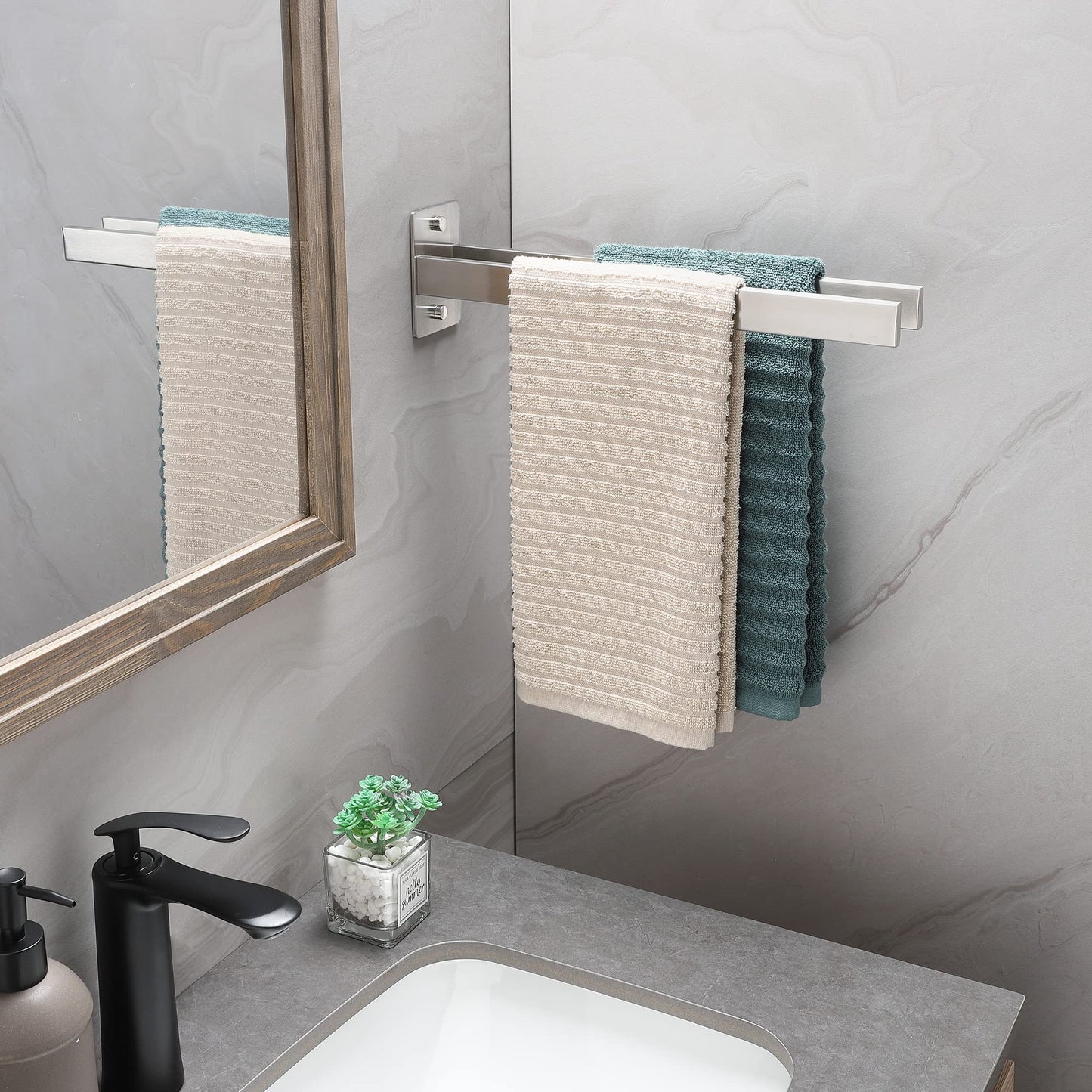 Towel holder two-handed